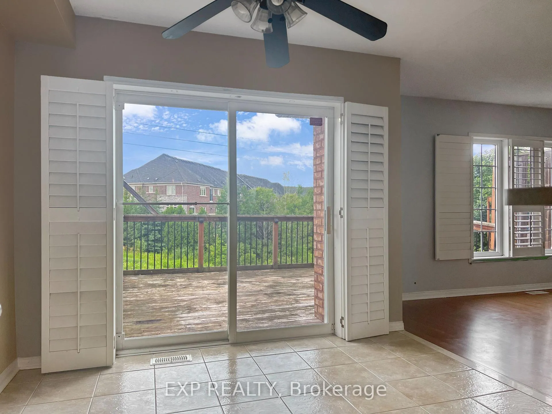 Photo 23 of Unit Upper, 26 Millcliff Circle, Aurora, Aurora Grove — HOMEH