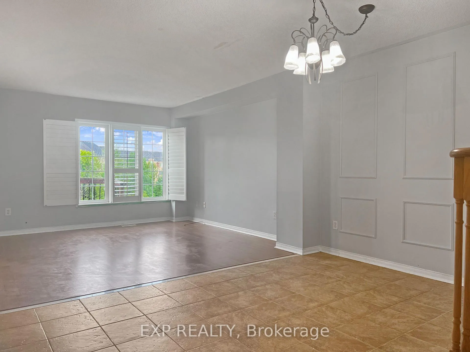 Photo 27 of Unit Upper, 26 Millcliff Circle, Aurora, Aurora Grove — HOMEH