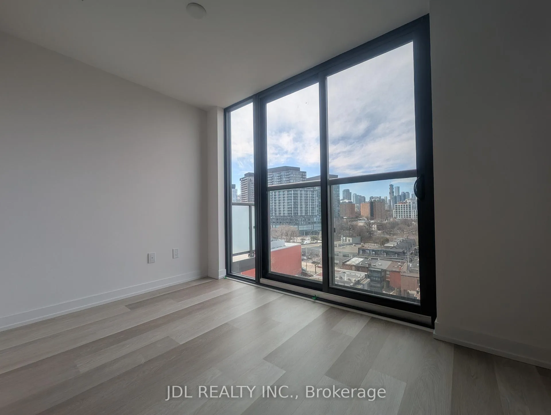 Photo 3 of Unit 924, 28 Eastern Avenue, Toronto, Moss Park — HOMEH