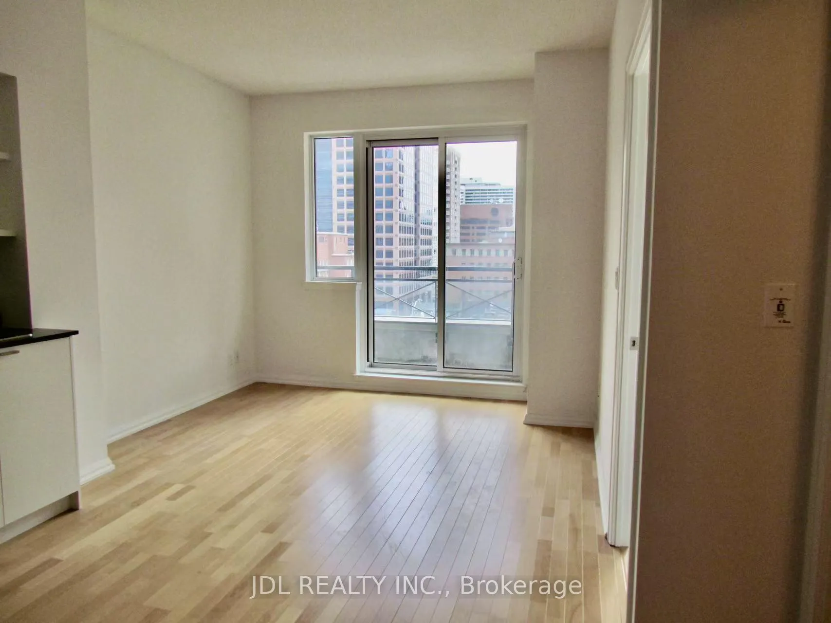 Photo 5 of Unit 915, 35 Hayden Street, Toronto, Church-Yonge Corridor — HOMEH