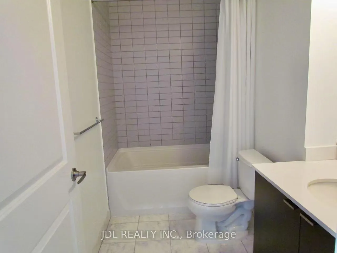 Photo 7 of Unit 915, 35 Hayden Street, Toronto, Church-Yonge Corridor — HOMEH