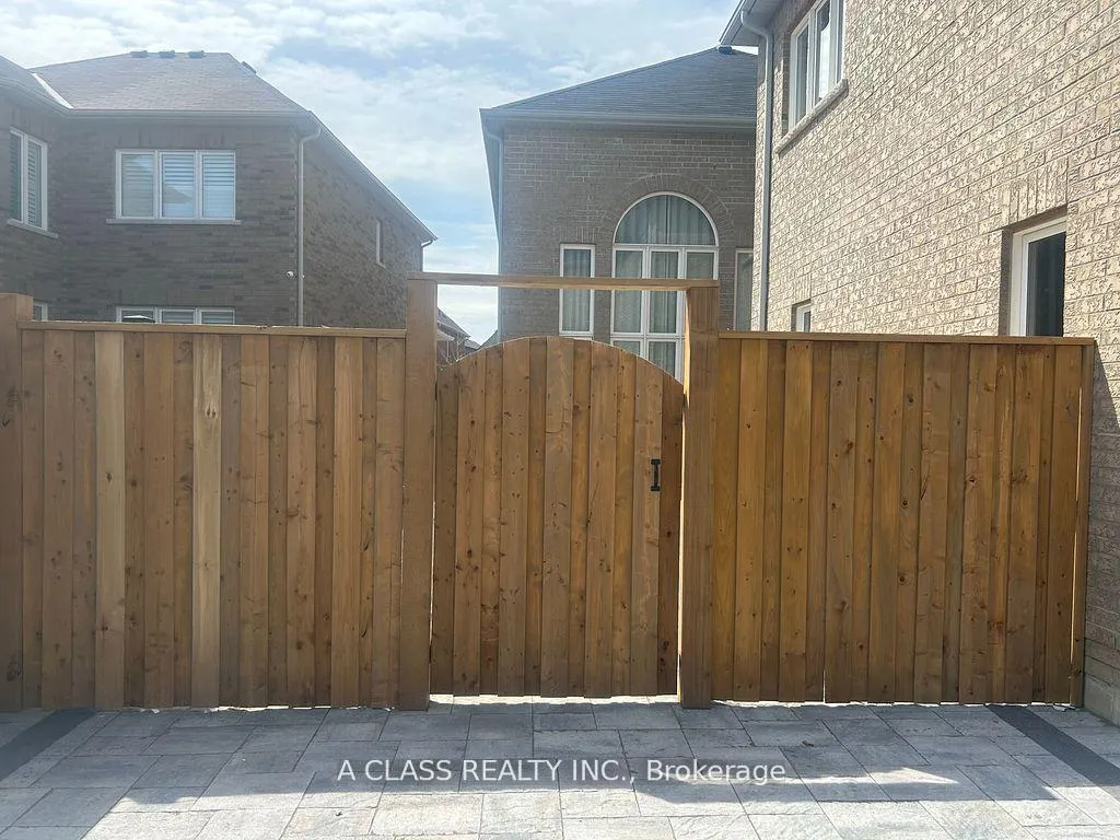 Photo 33 of 99 Pearl Lake Road, Markham, Cornell — HOMEH