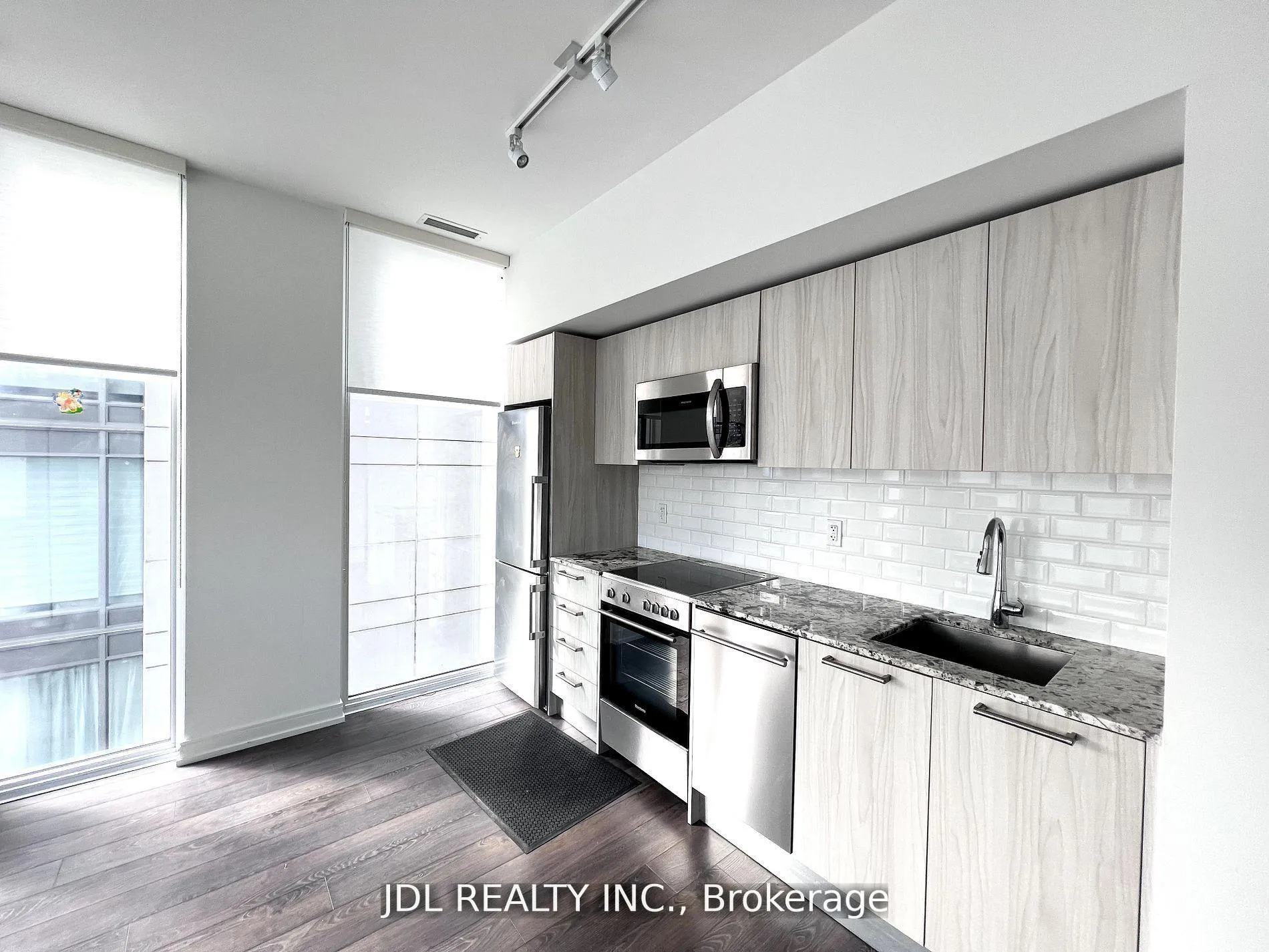 Photo 4 of Unit 2102, 28 Wellesley Street E, Toronto, Church-Yonge Corridor — HOMEH