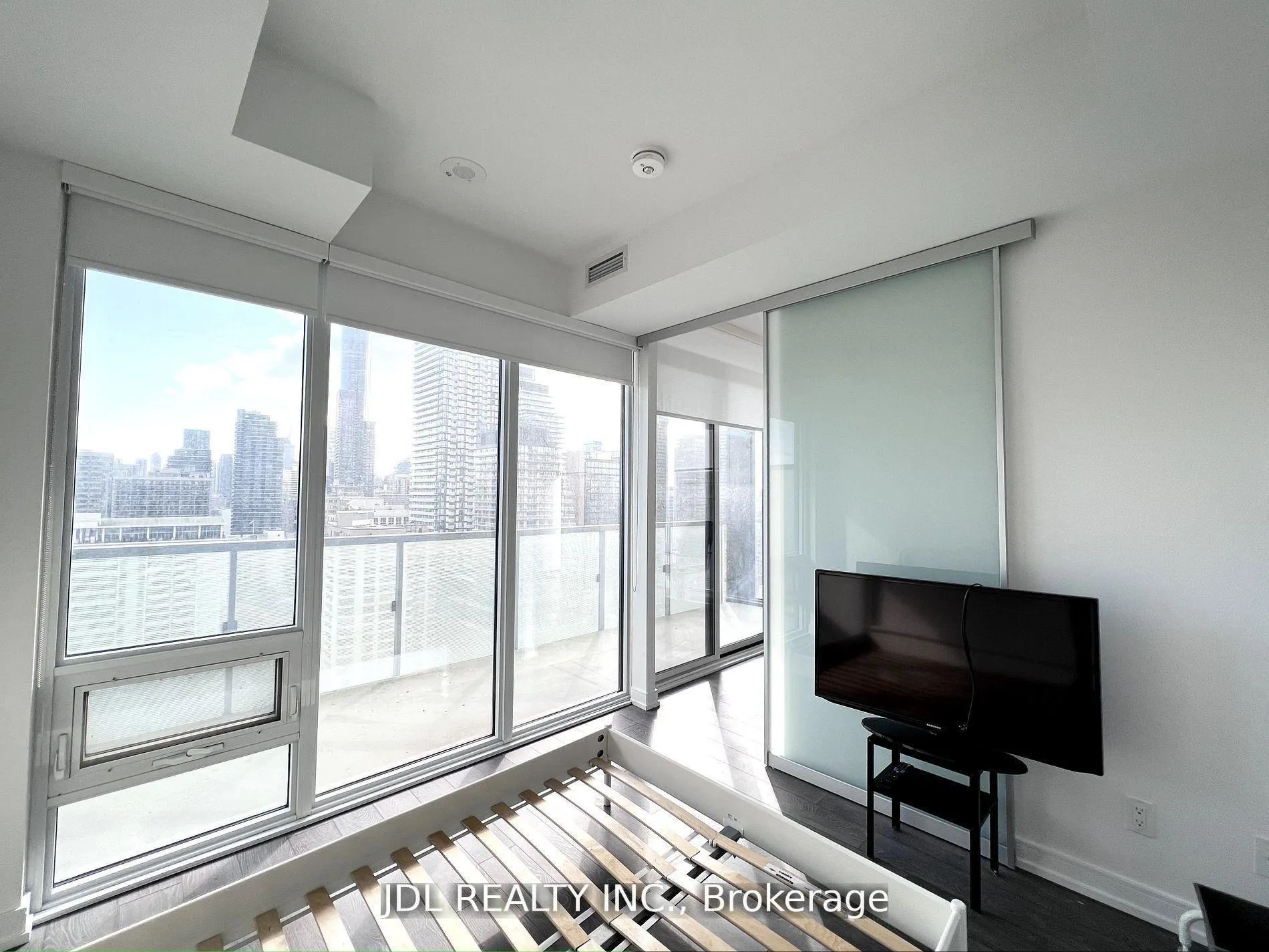 Photo 8 of Unit 2102, 28 Wellesley Street E, Toronto, Church-Yonge Corridor — HOMEH