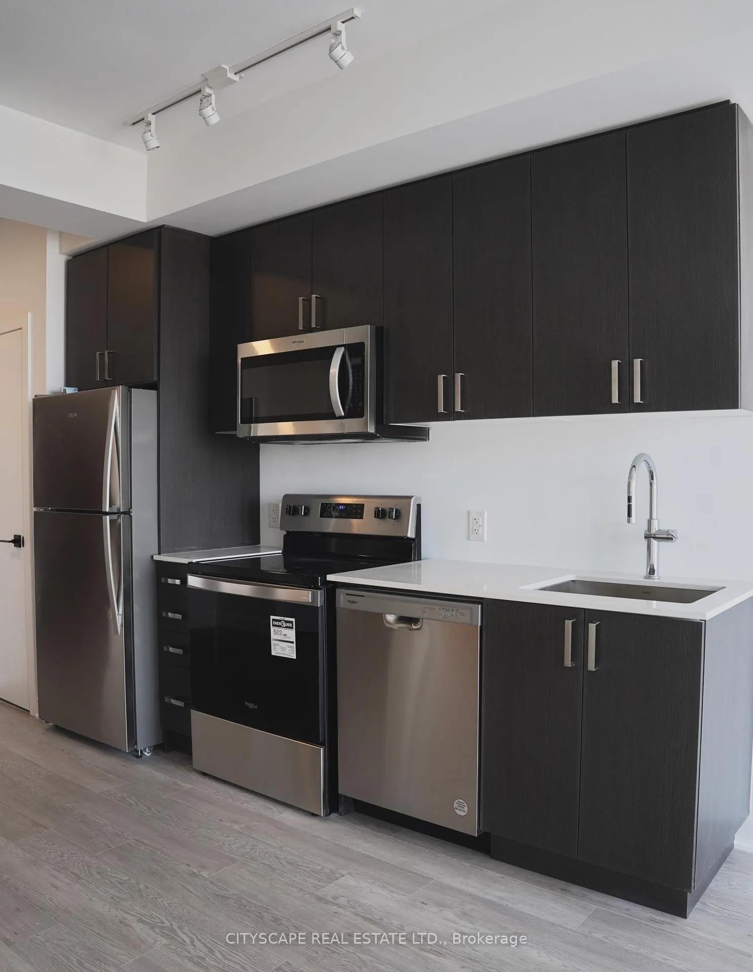 Photo 18 of Unit 913, 2782 Barton Street E, Hamilton, Riverdale — HOMEH