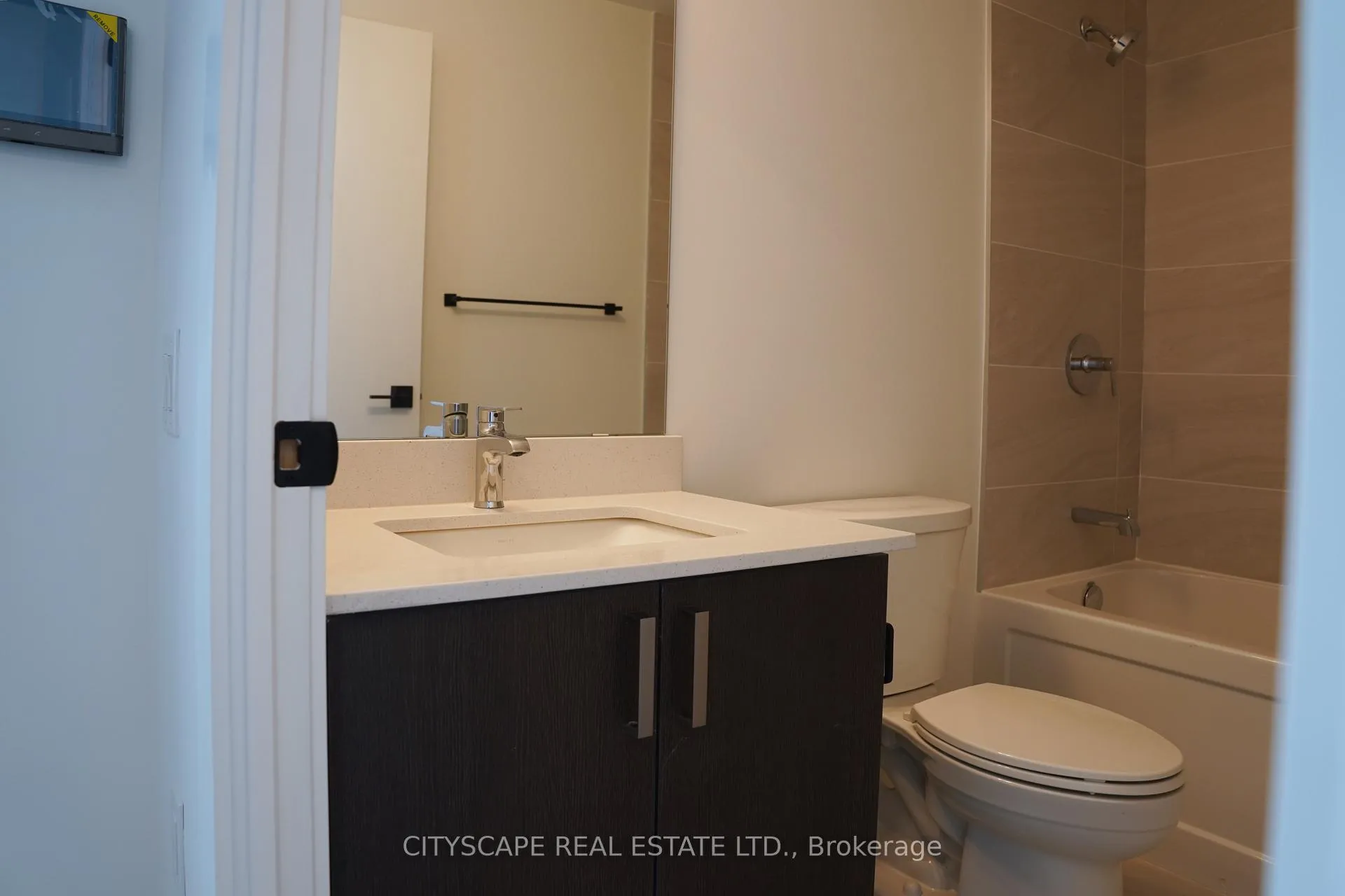 Photo 29 of Unit 913, 2782 Barton Street E, Hamilton, Riverdale — HOMEH