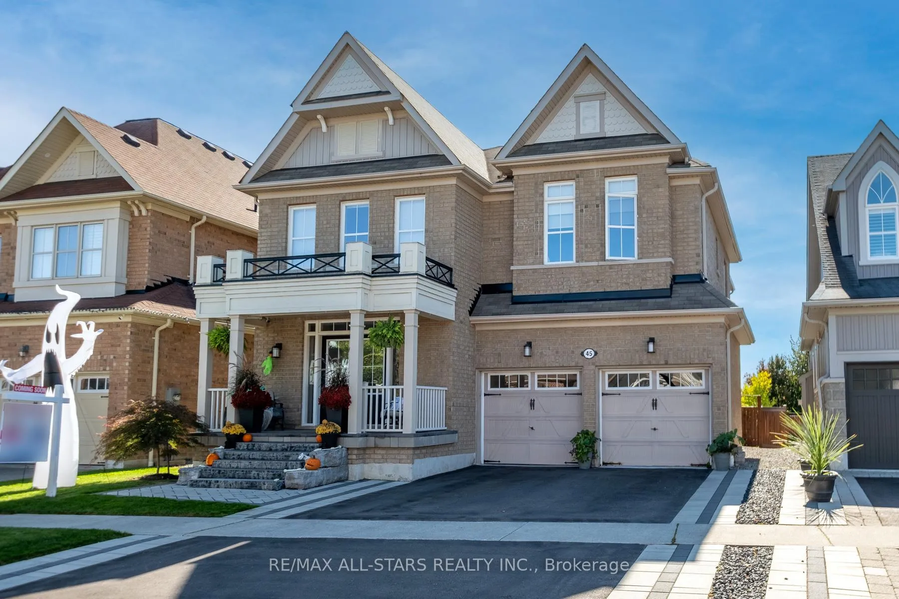 Photo 2 of 45 Jarrow Crescent, Whitby, Brooklin — HOMEH