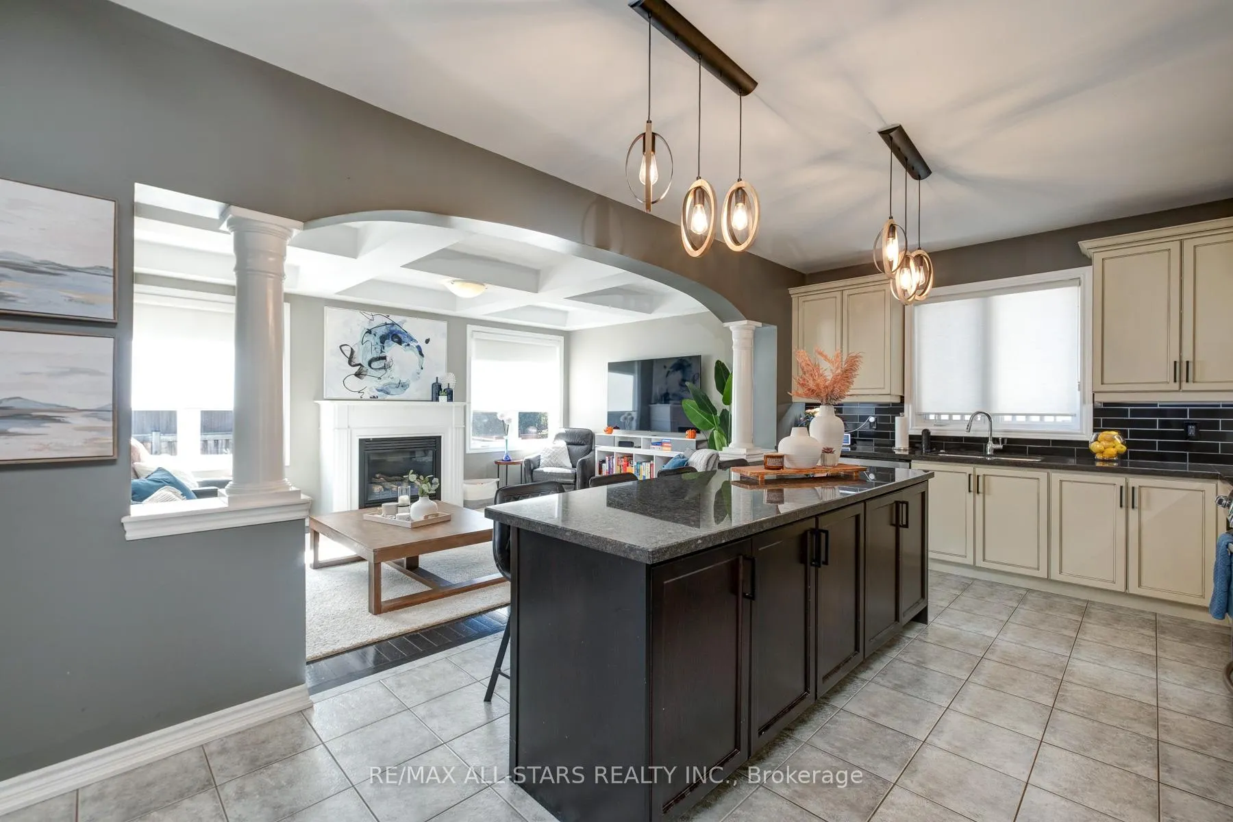 Photo 18 of 45 Jarrow Crescent, Whitby, Brooklin — HOMEH
