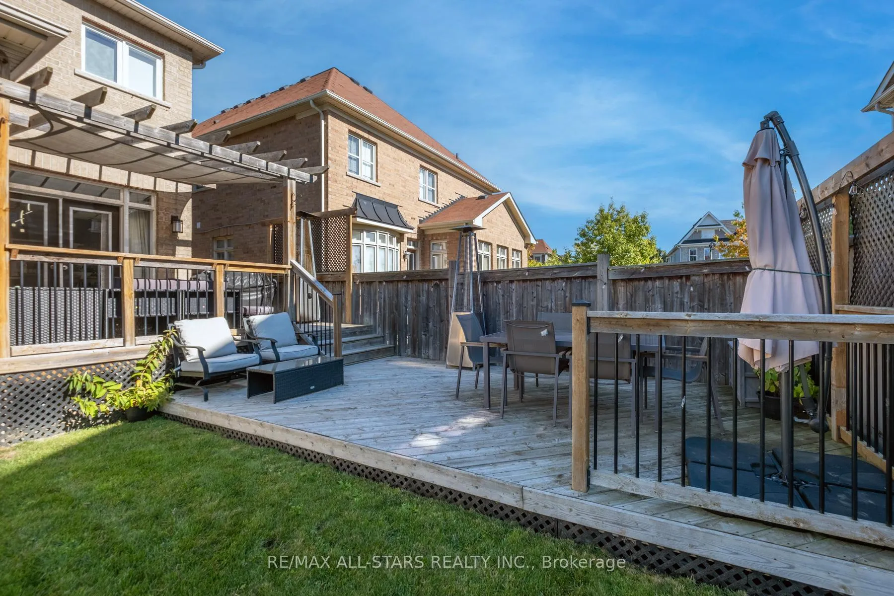 Photo 43 of 45 Jarrow Crescent, Whitby, Brooklin — HOMEH