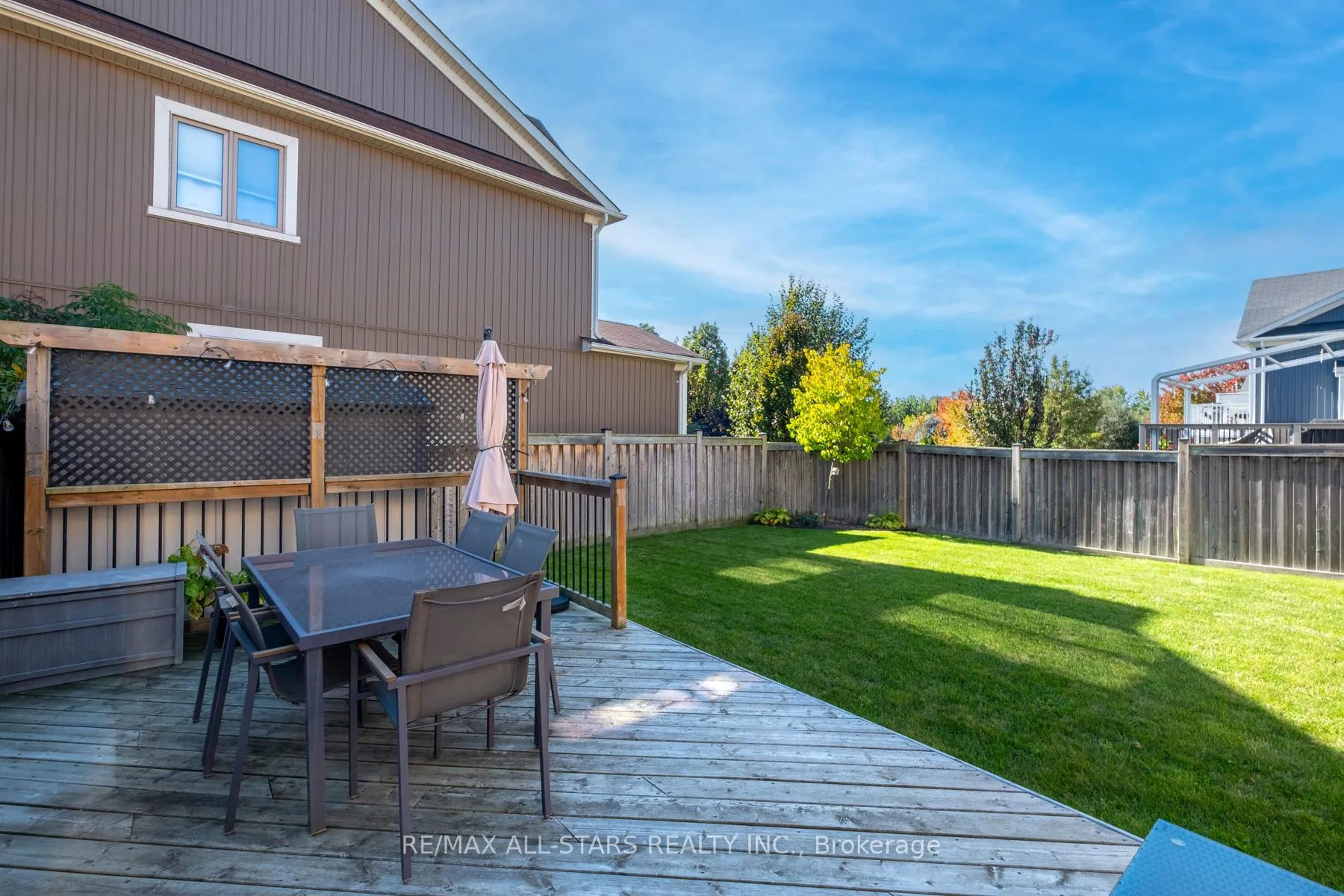 Photo 44 of 45 Jarrow Crescent, Whitby, Brooklin — HOMEH