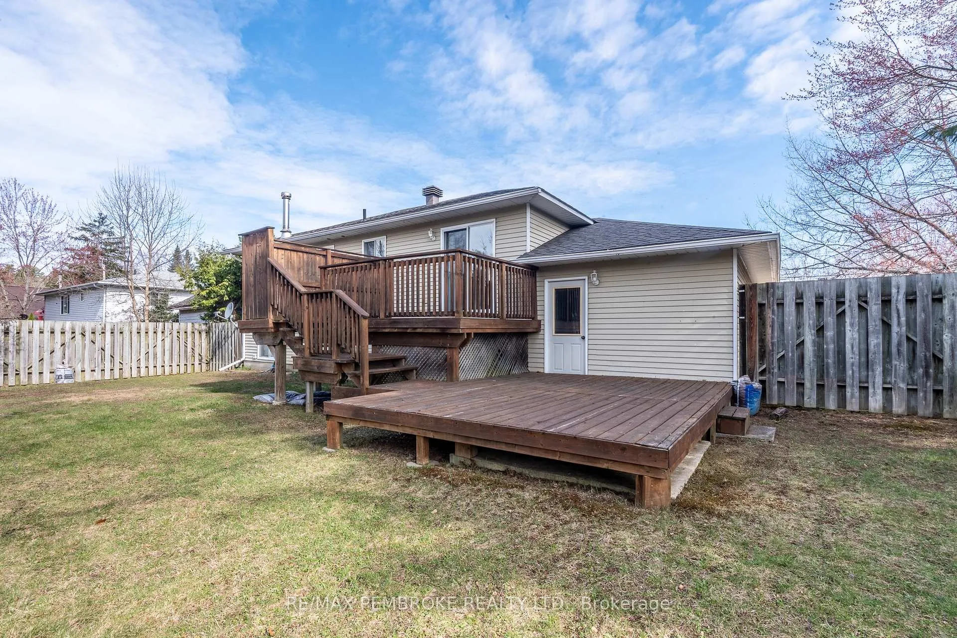 Photo 12 of 5 Edward Street, Petawawa — HOMEH