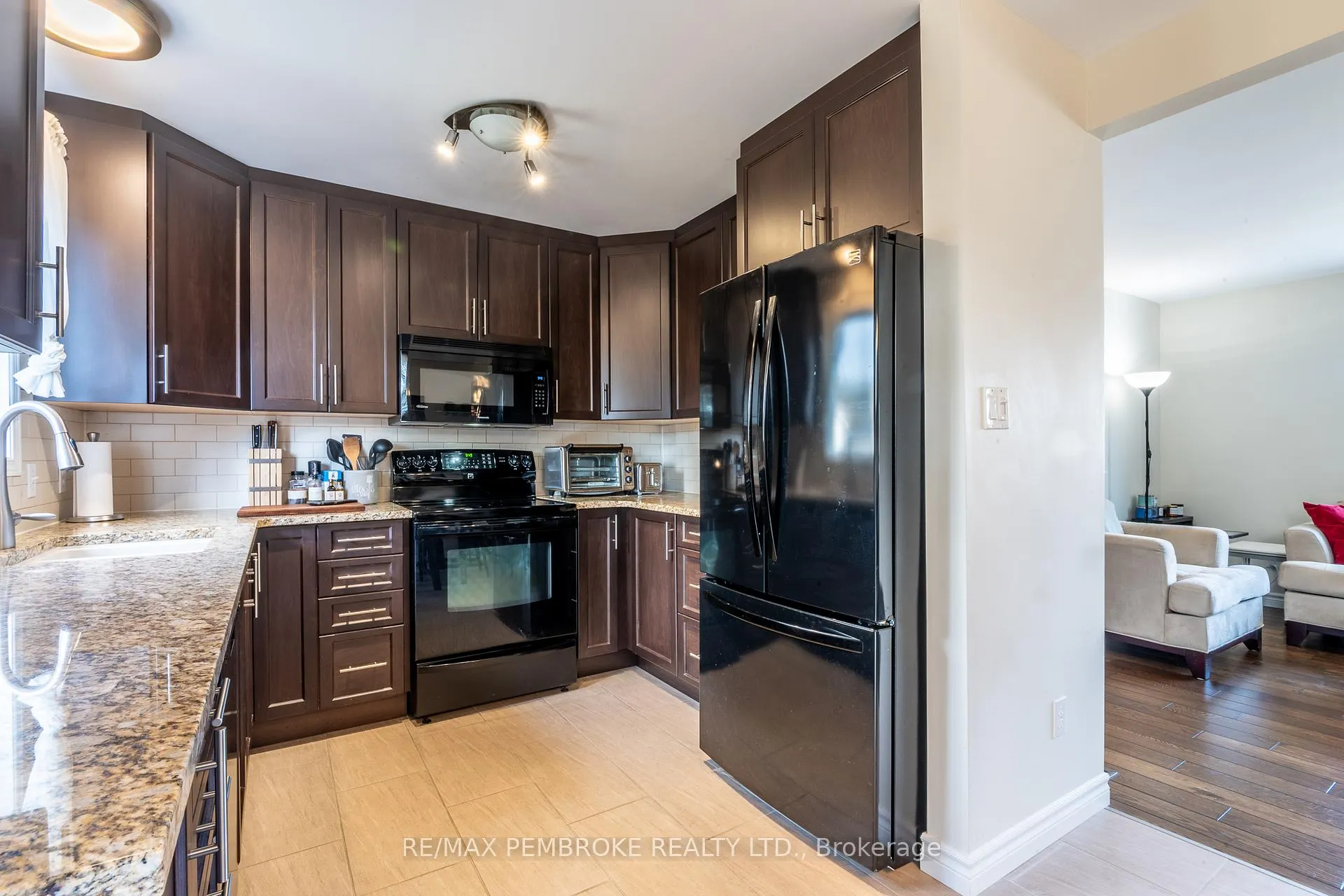 Photo 22 of 5 Edward Street, Petawawa — HOMEH