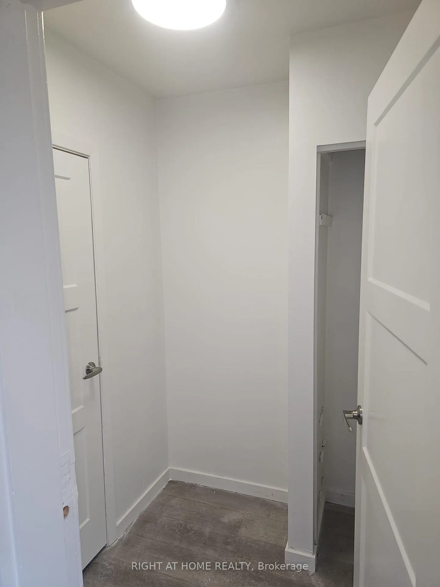 Photo 4 of Unit Basement, 7 Kempsell Crescent, North York, Don Valley Village — HOMEH