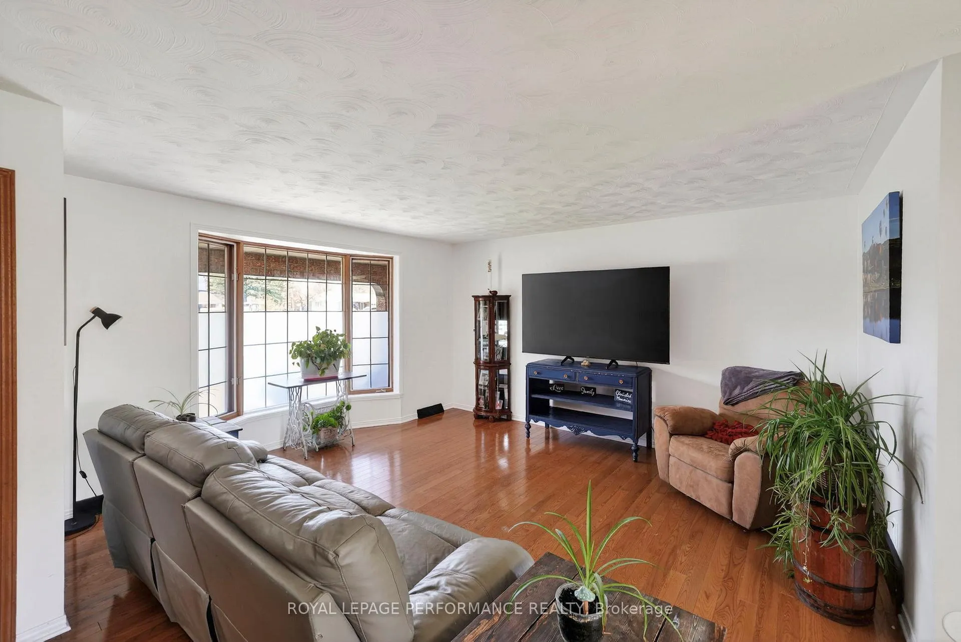 Photo 5 of 1793 Dewhurst Avenue, Cornwall — HOMEH