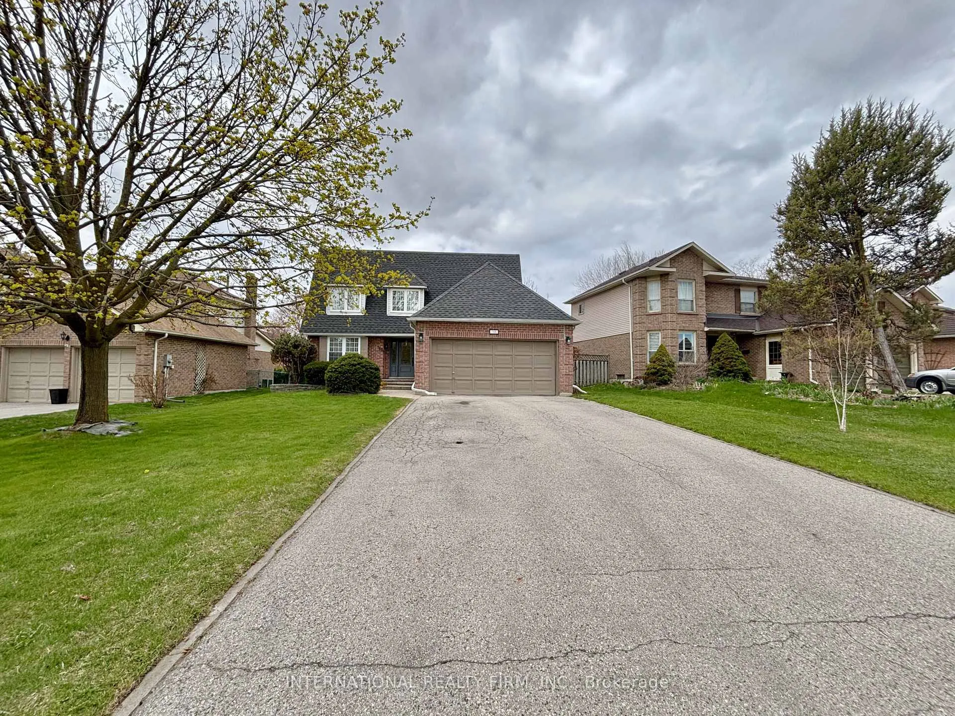 Photo 1 of 168 Willow Lane, Newmarket, Bristol-London — HOMEH