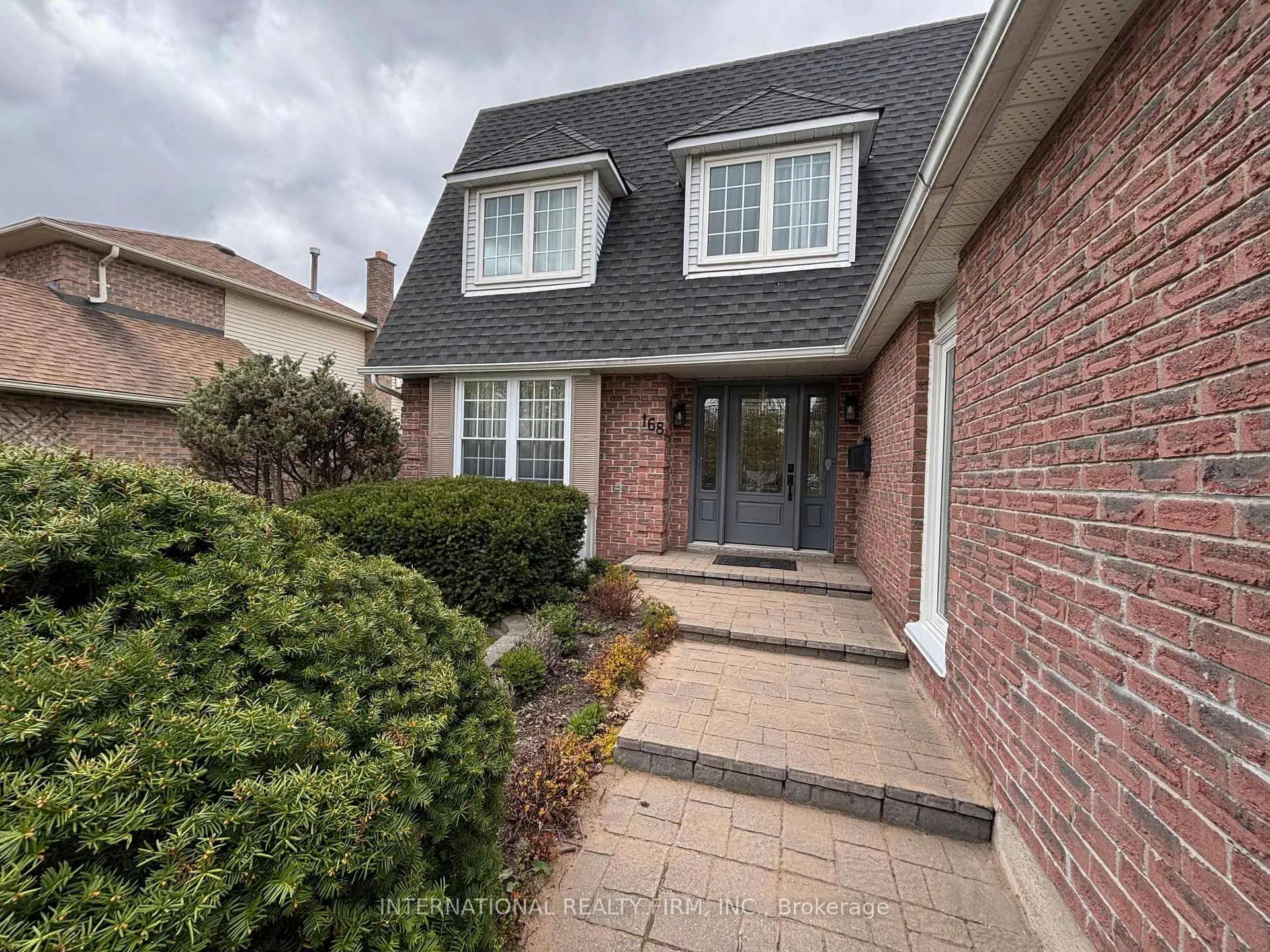 Photo 3 of 168 Willow Lane, Newmarket, Bristol-London — HOMEH
