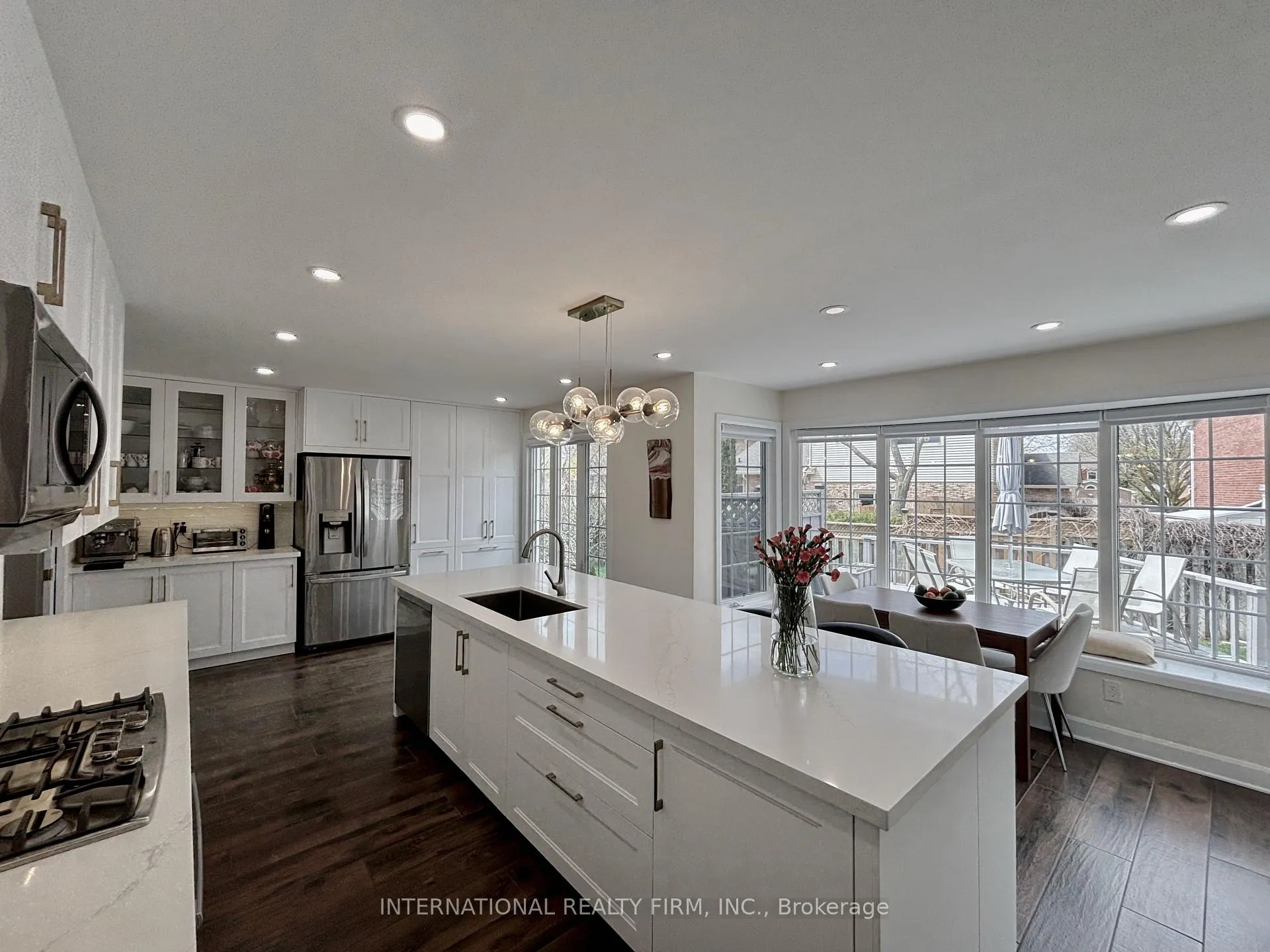 Photo 8 of 168 Willow Lane, Newmarket, Bristol-London — HOMEH