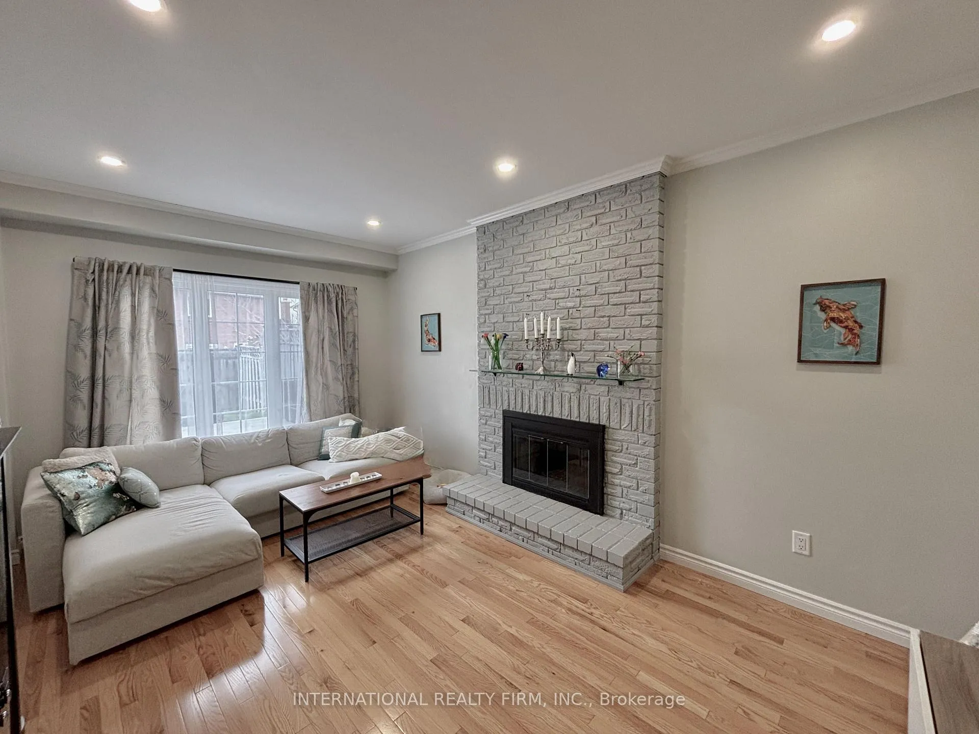 Photo 17 of 168 Willow Lane, Newmarket, Bristol-London — HOMEH
