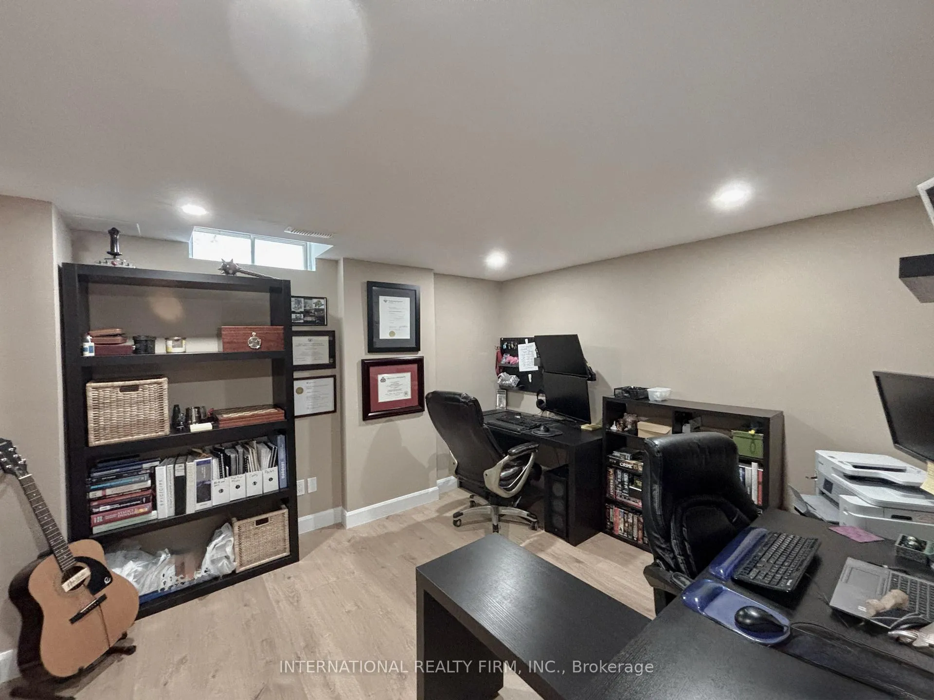 Photo 30 of 168 Willow Lane, Newmarket, Bristol-London — HOMEH