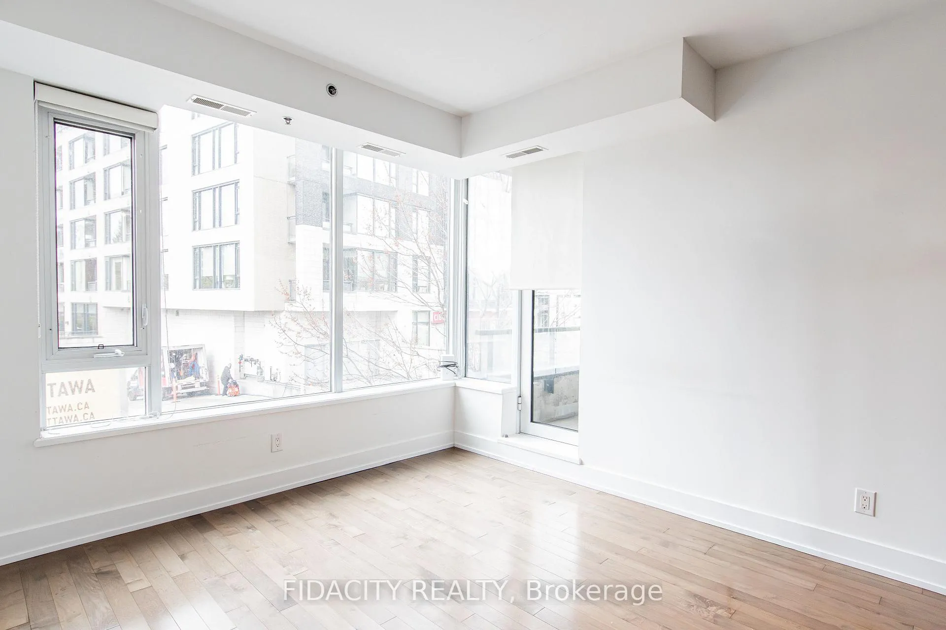 Photo 8 of Unit 201, 360 Patricia Avenue, Ottawa, Westboro South — HOMEH