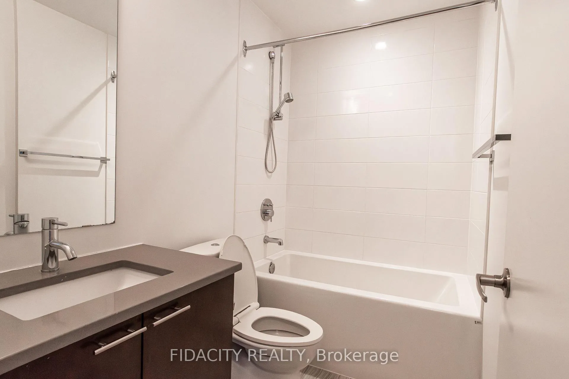 Photo 11 of Unit 201, 360 Patricia Avenue, Ottawa, Westboro South — HOMEH