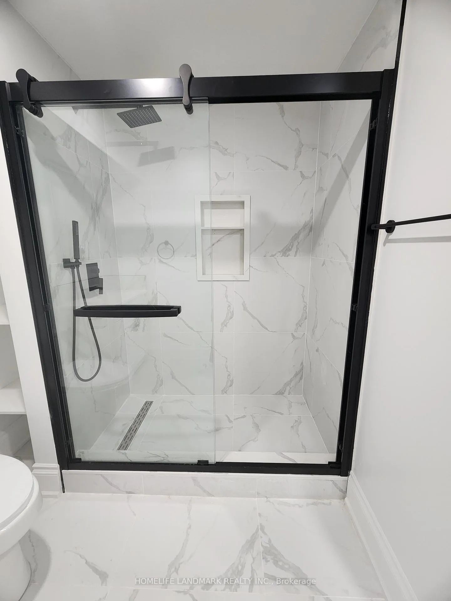 Photo 14 of 17 Vanni Avenue, Markham, Middlefield — HOMEH
