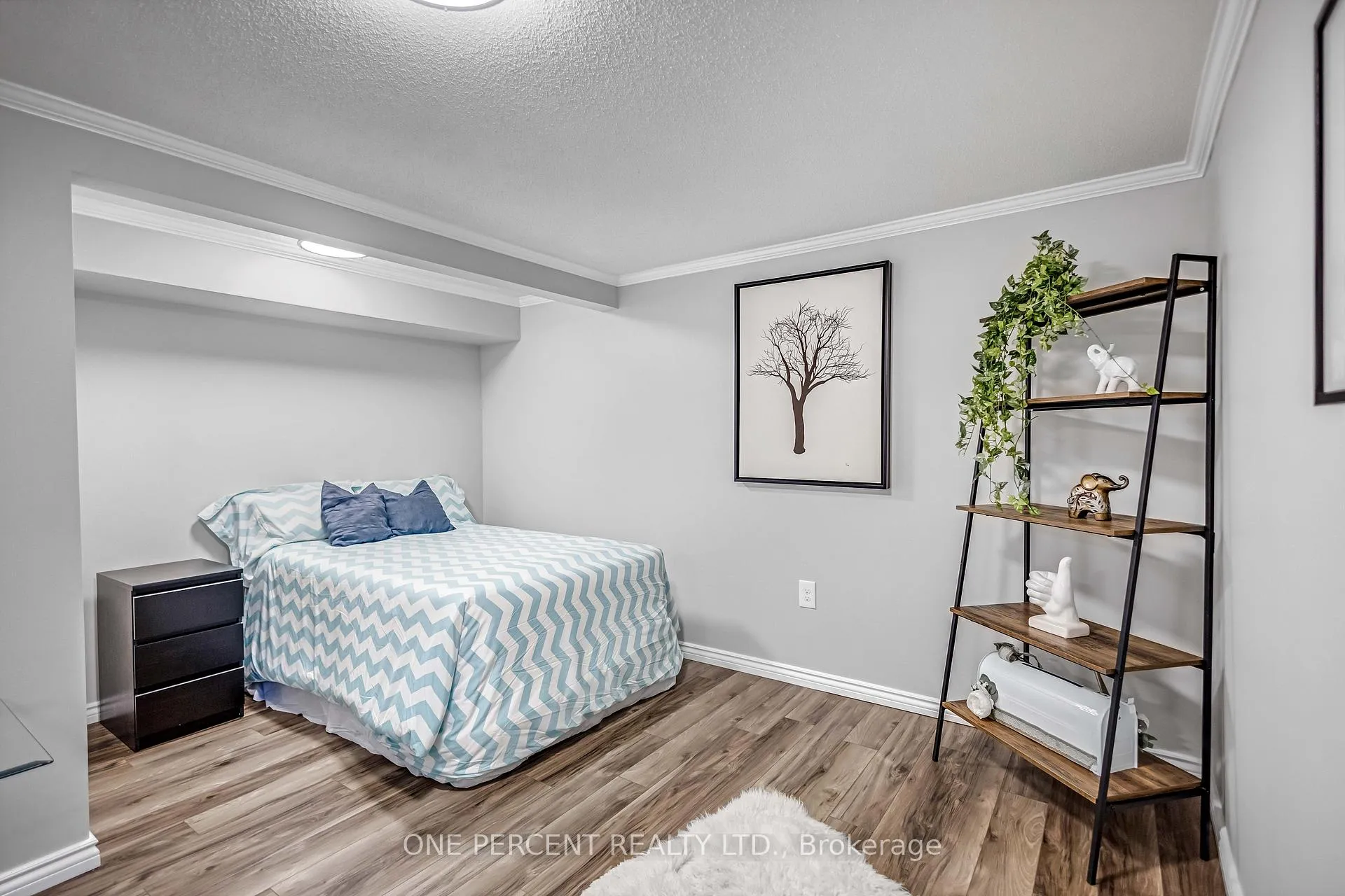 Photo 33 of 57 Coxwell Crescent, Brantford — HOMEH