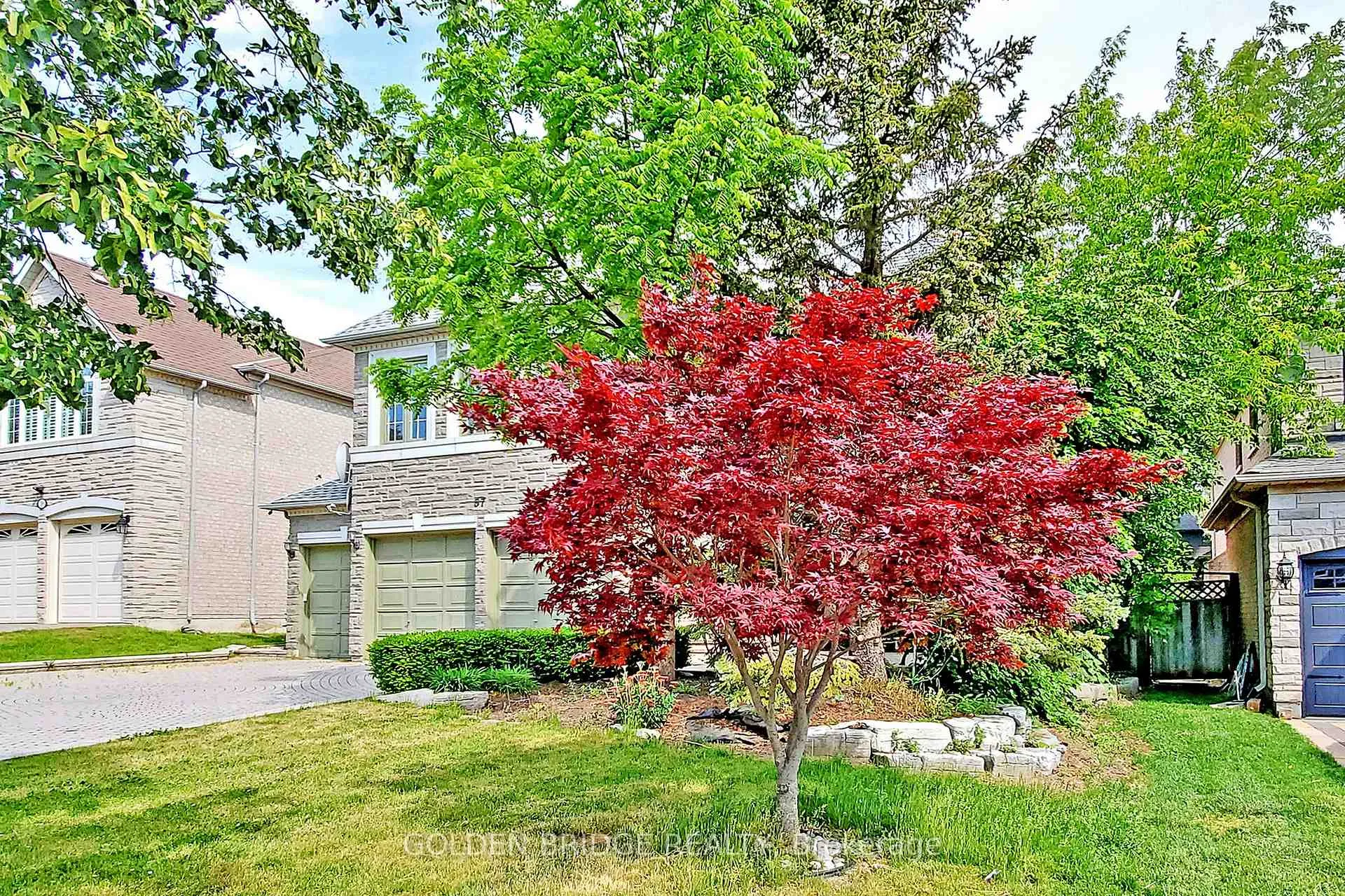 Photo 2 of 57 Cassandra Crescent, Richmond Hill, Bayview Hill — HOMEH