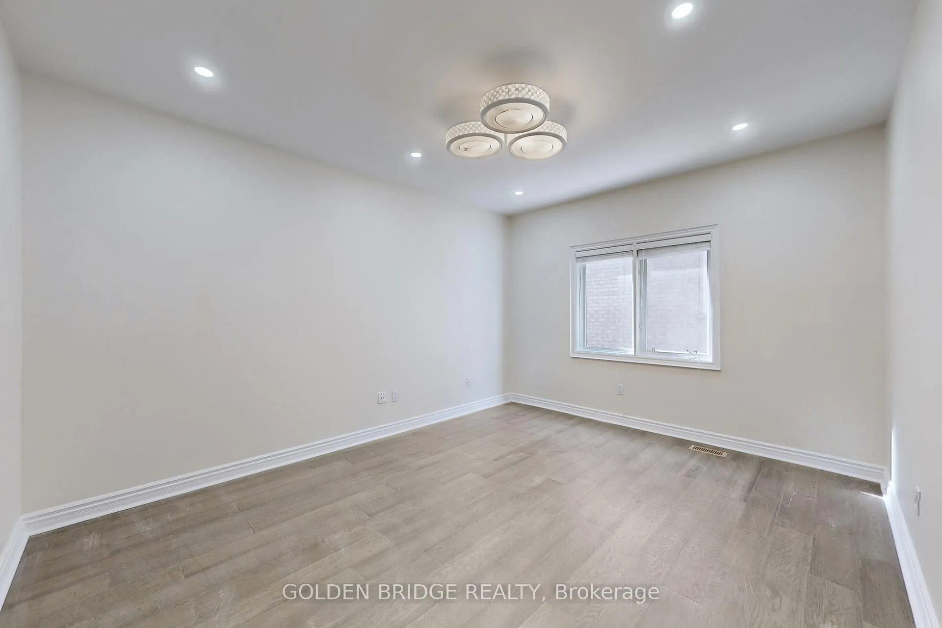 Photo 10 of 57 Cassandra Crescent, Richmond Hill, Bayview Hill — HOMEH