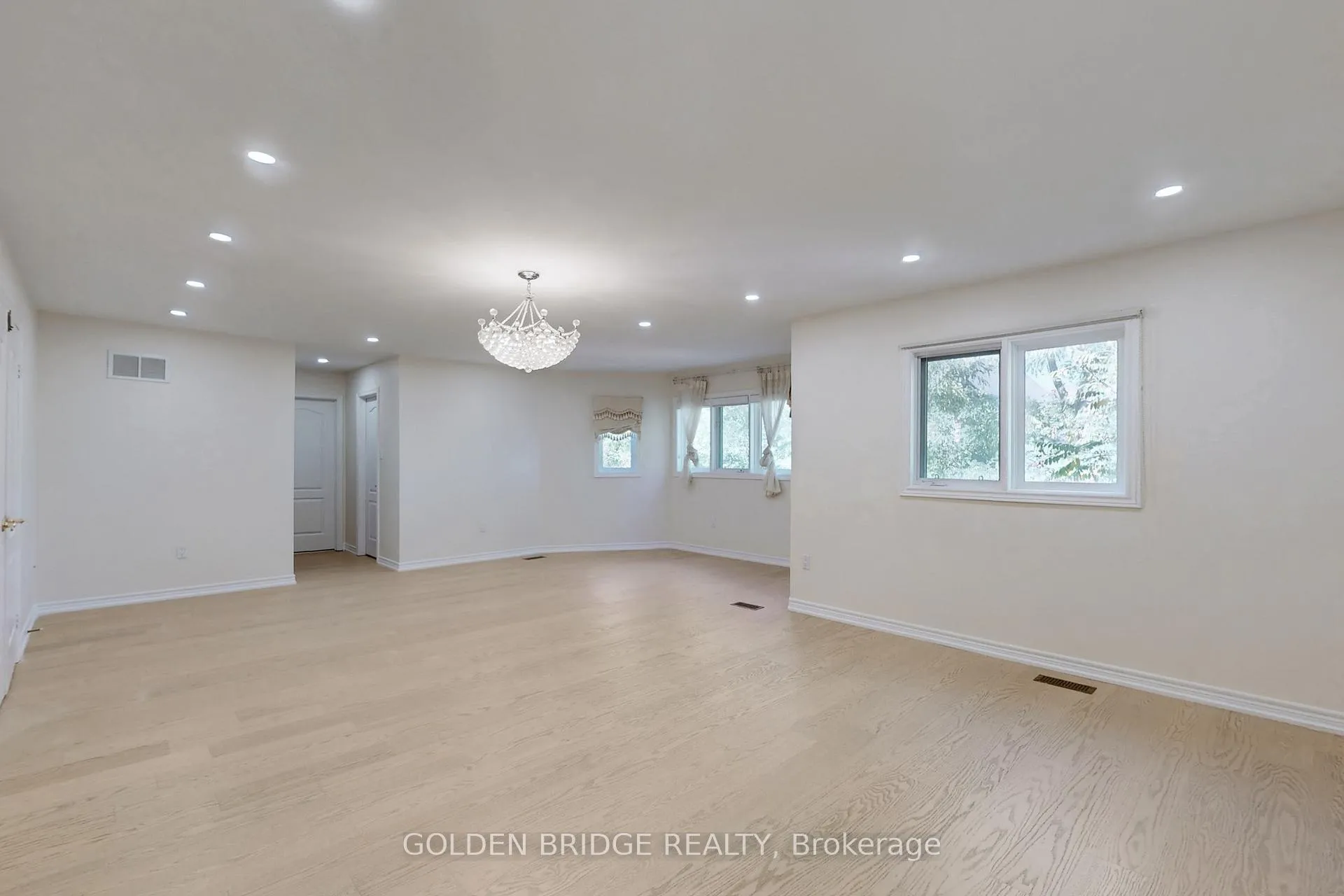 Photo 13 of 57 Cassandra Crescent, Richmond Hill, Bayview Hill — HOMEH