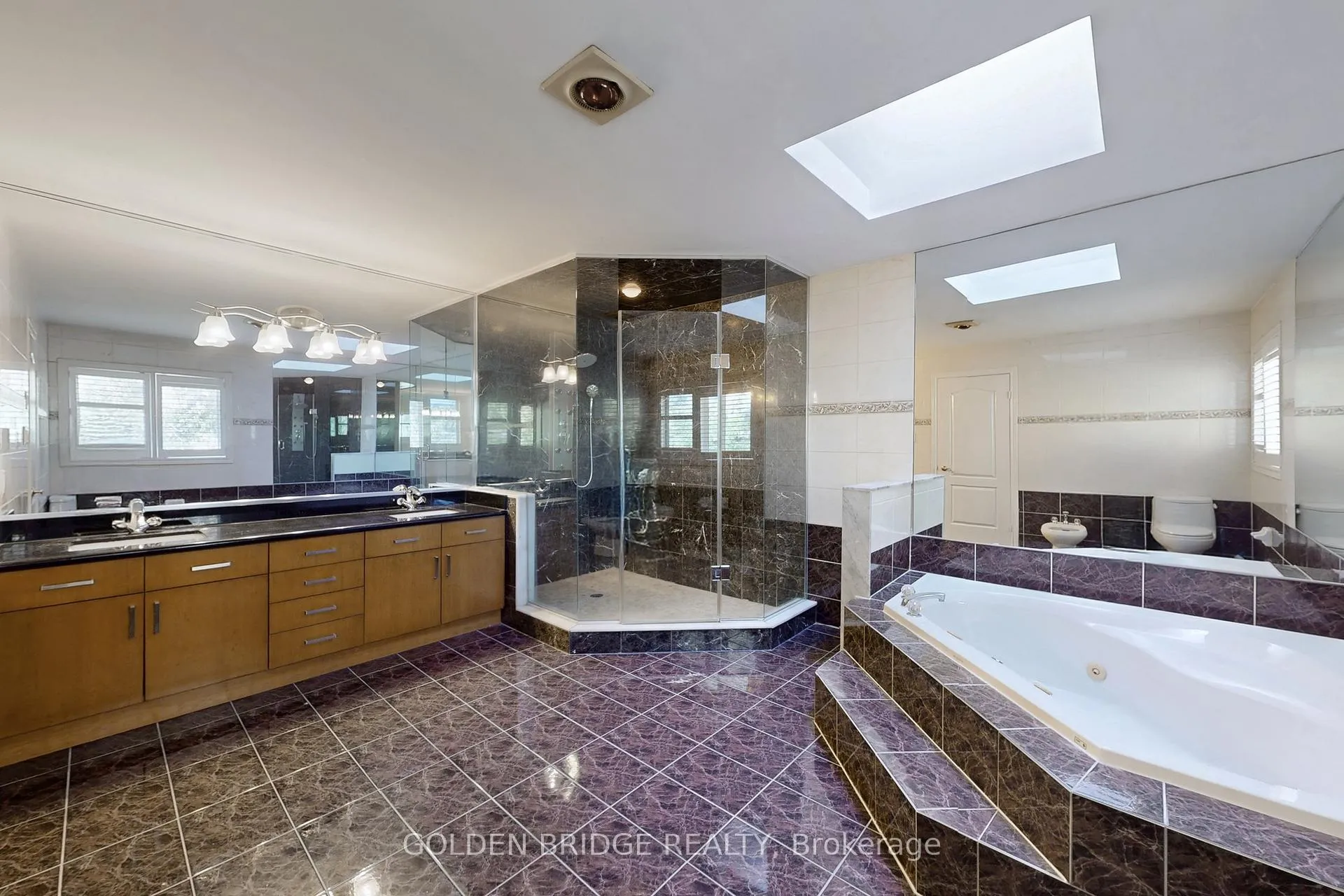 Photo 15 of 57 Cassandra Crescent, Richmond Hill, Bayview Hill — HOMEH
