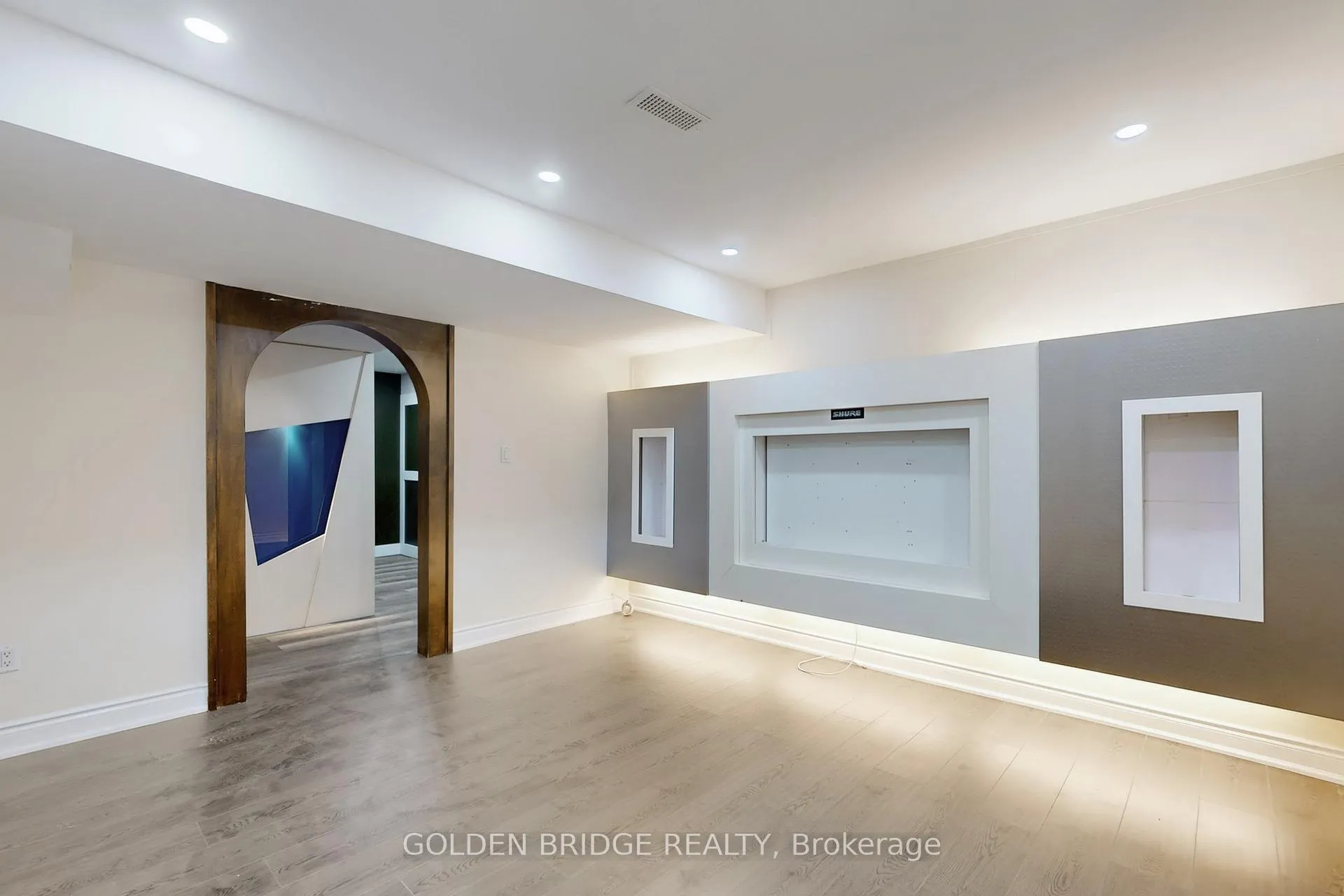 Photo 35 of 57 Cassandra Crescent, Richmond Hill, Bayview Hill — HOMEH
