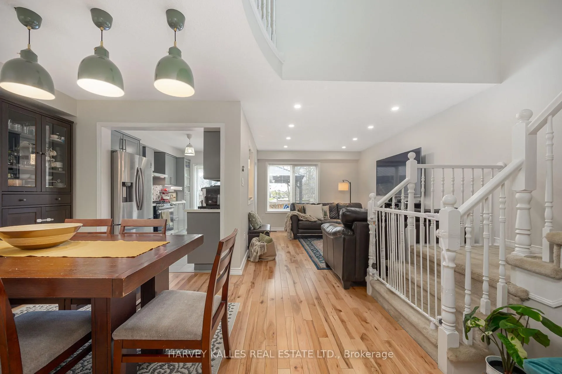 Photo 5 of 4108 Kryzan Drive, Burlington, Tansley — HOMEH