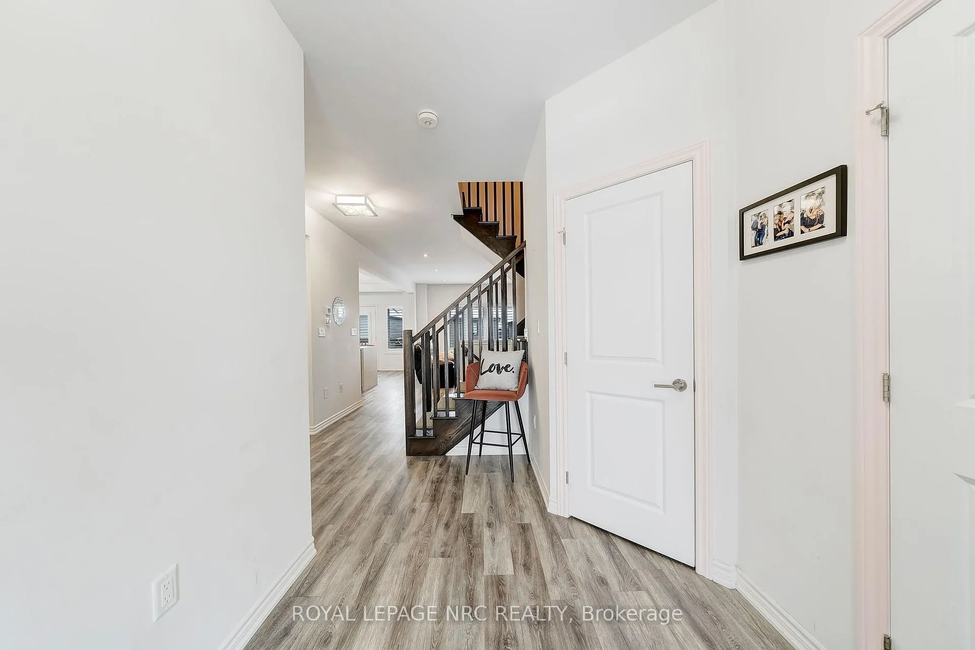 Photo 5 of 4071 Thomas Street, Lincoln, Beamsville — HOMEH
