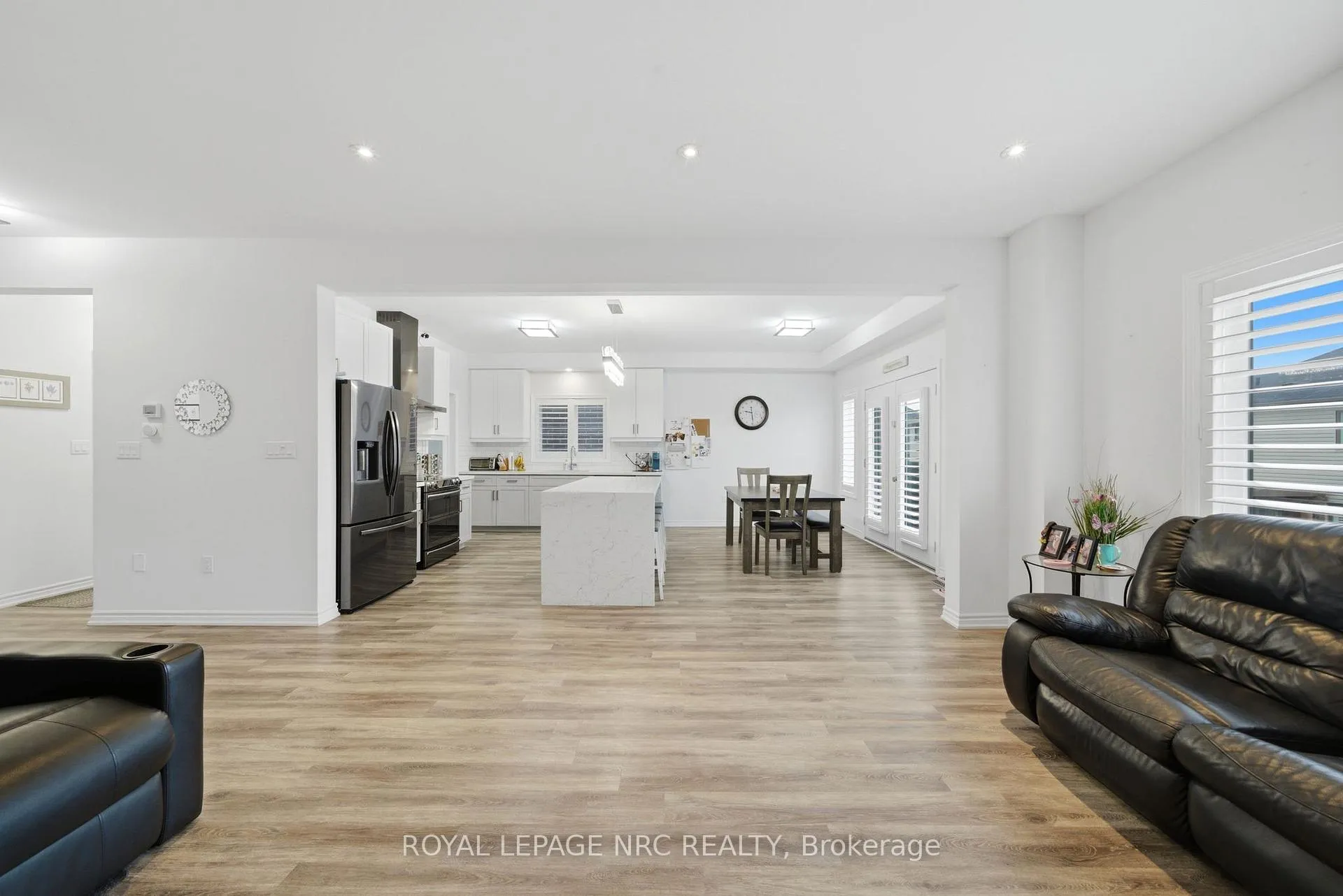 Photo 9 of 4071 Thomas Street, Lincoln, Beamsville — HOMEH