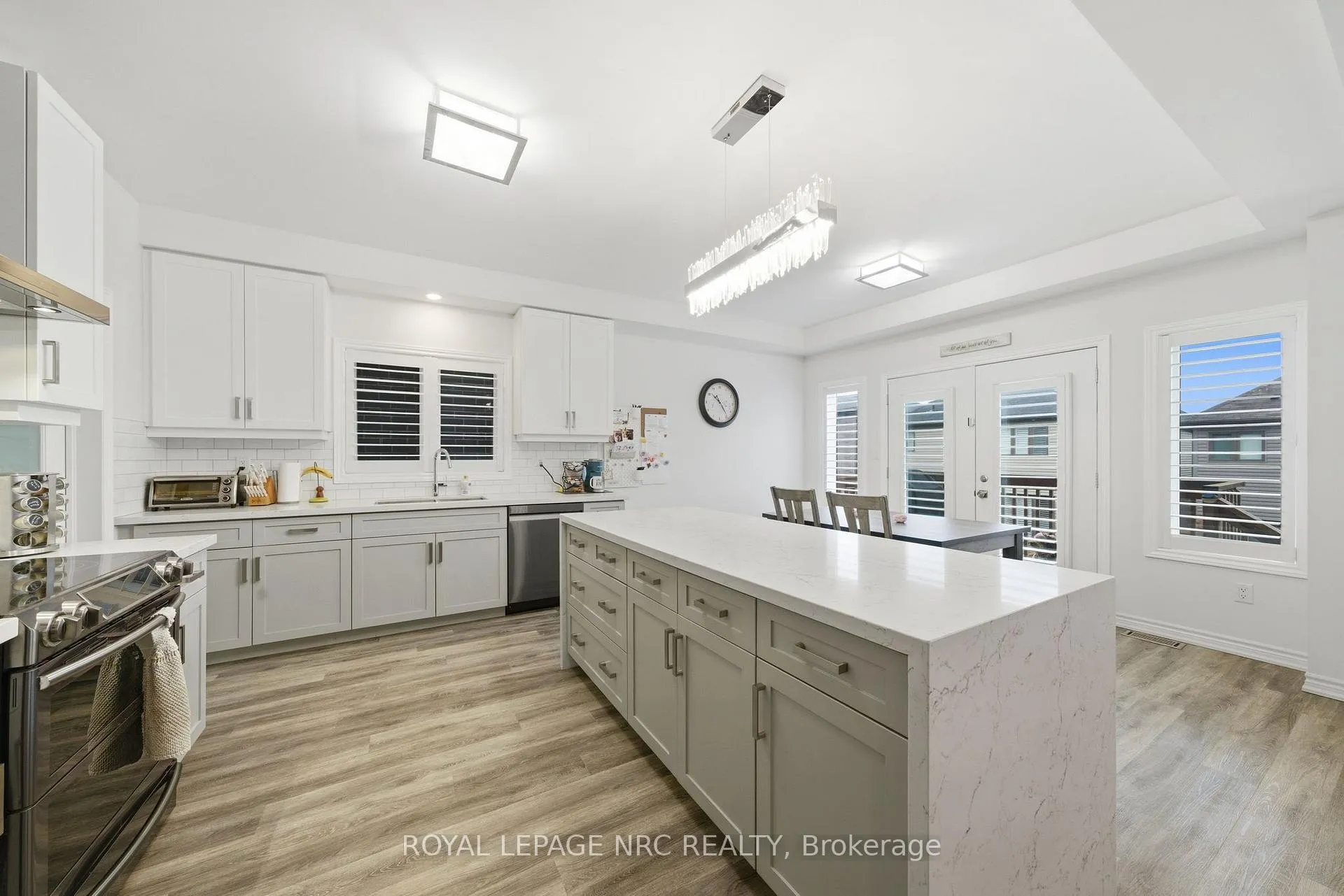 Photo 12 of 4071 Thomas Street, Lincoln, Beamsville — HOMEH