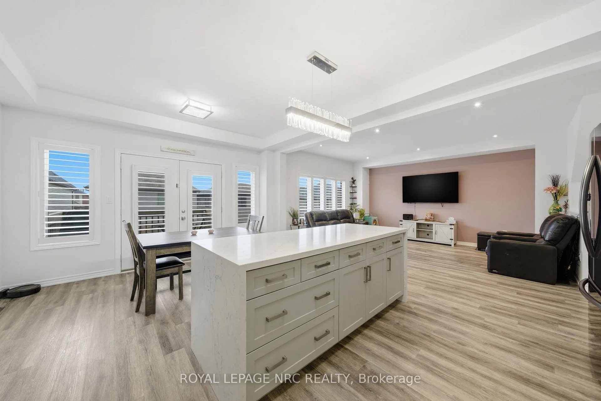Photo 14 of 4071 Thomas Street, Lincoln, Beamsville — HOMEH