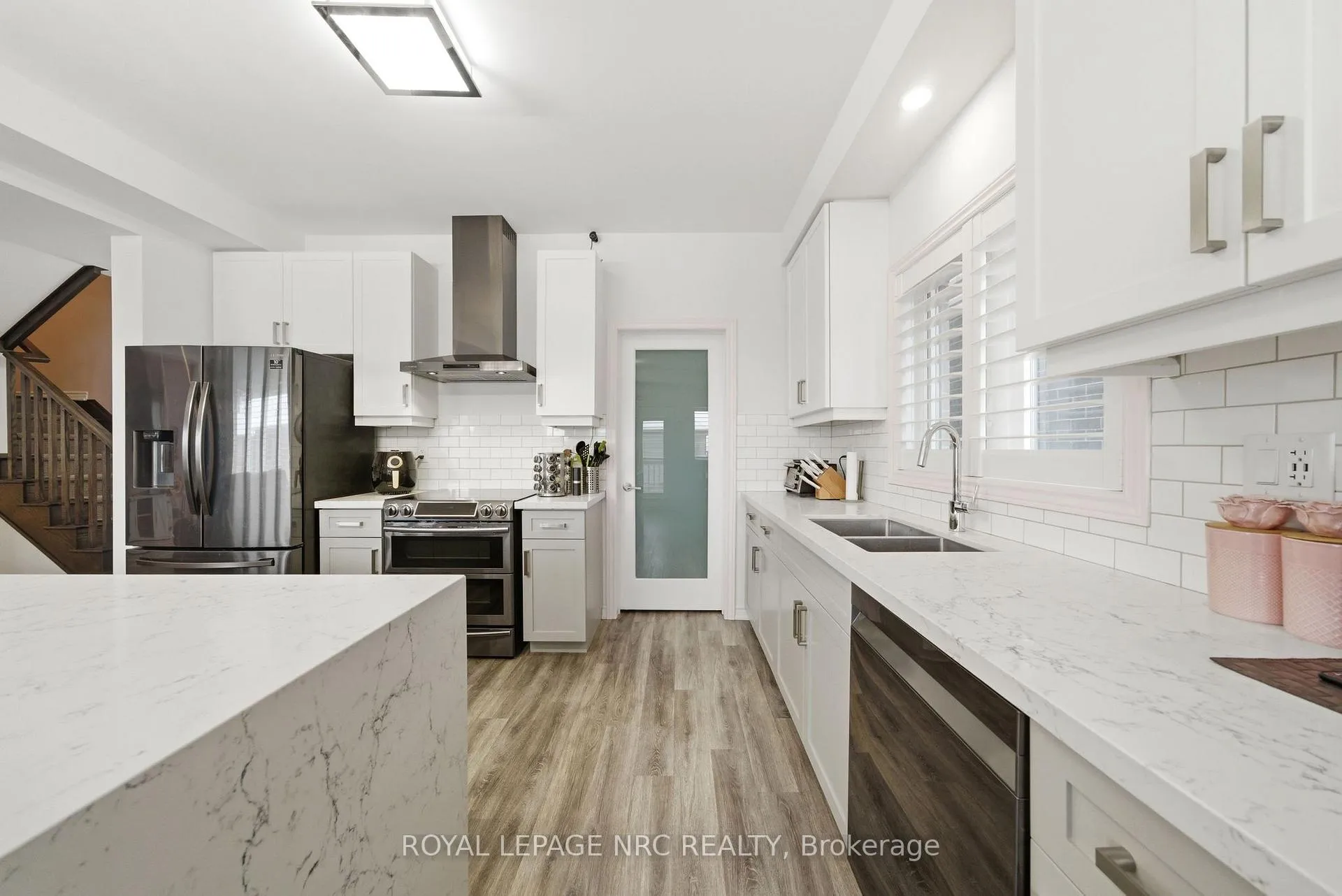 Photo 15 of 4071 Thomas Street, Lincoln, Beamsville — HOMEH