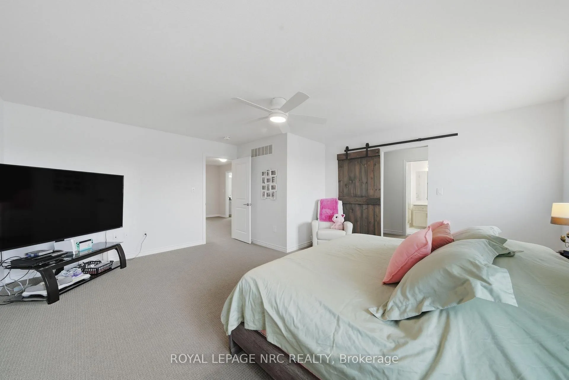 Photo 22 of 4071 Thomas Street, Lincoln, Beamsville — HOMEH