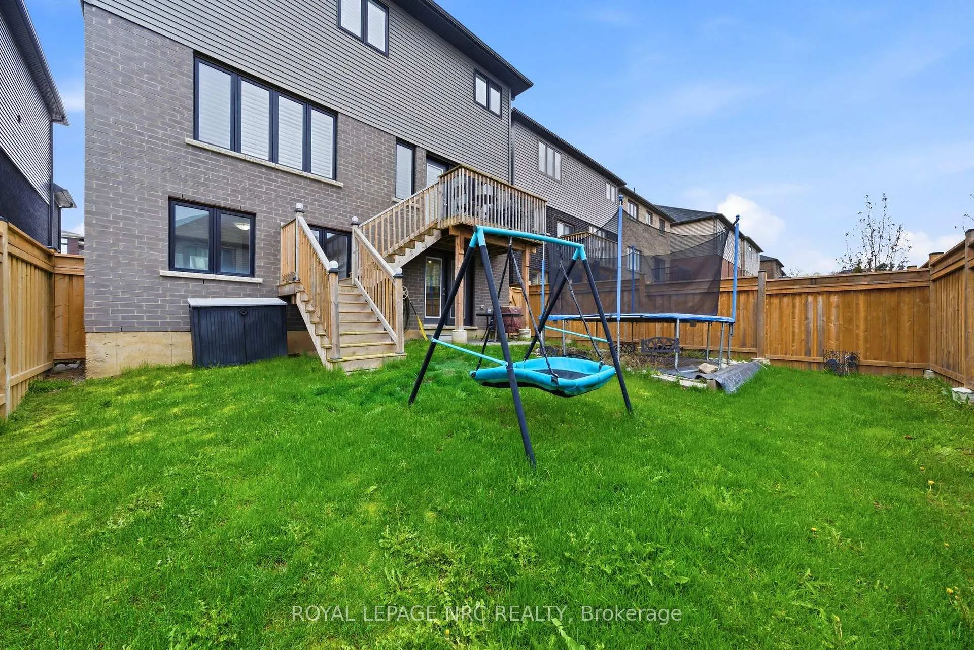 Photo 38 of 4071 Thomas Street, Lincoln, Beamsville — HOMEH