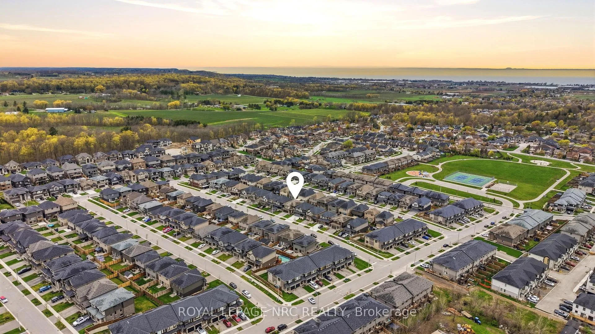 Photo 42 of 4071 Thomas Street, Lincoln, Beamsville — HOMEH