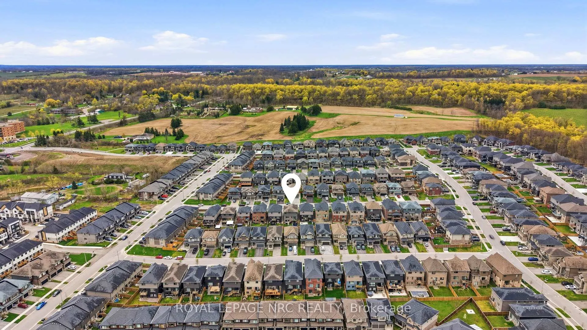 Photo 44 of 4071 Thomas Street, Lincoln, Beamsville — HOMEH