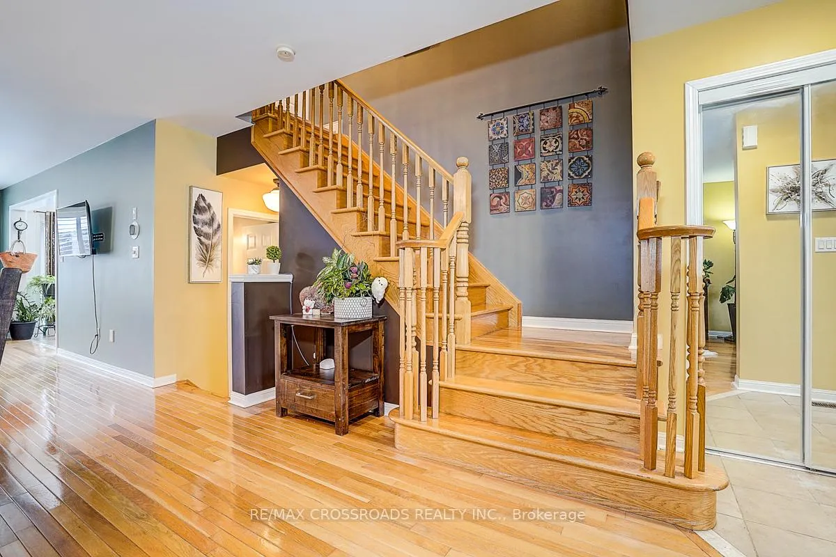 Photo 2 of 597 Caverhill Crescent, Milton, Clarke — HOMEH