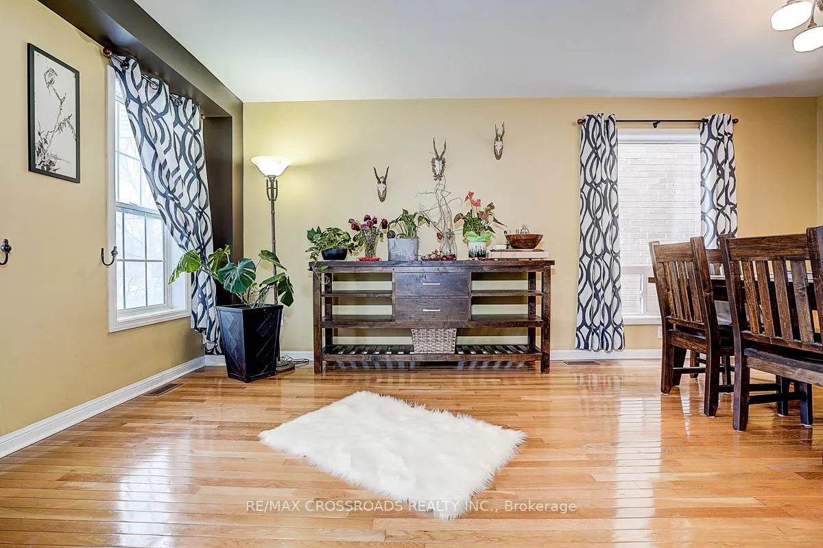 Photo 3 of 597 Caverhill Crescent, Milton, Clarke — HOMEH