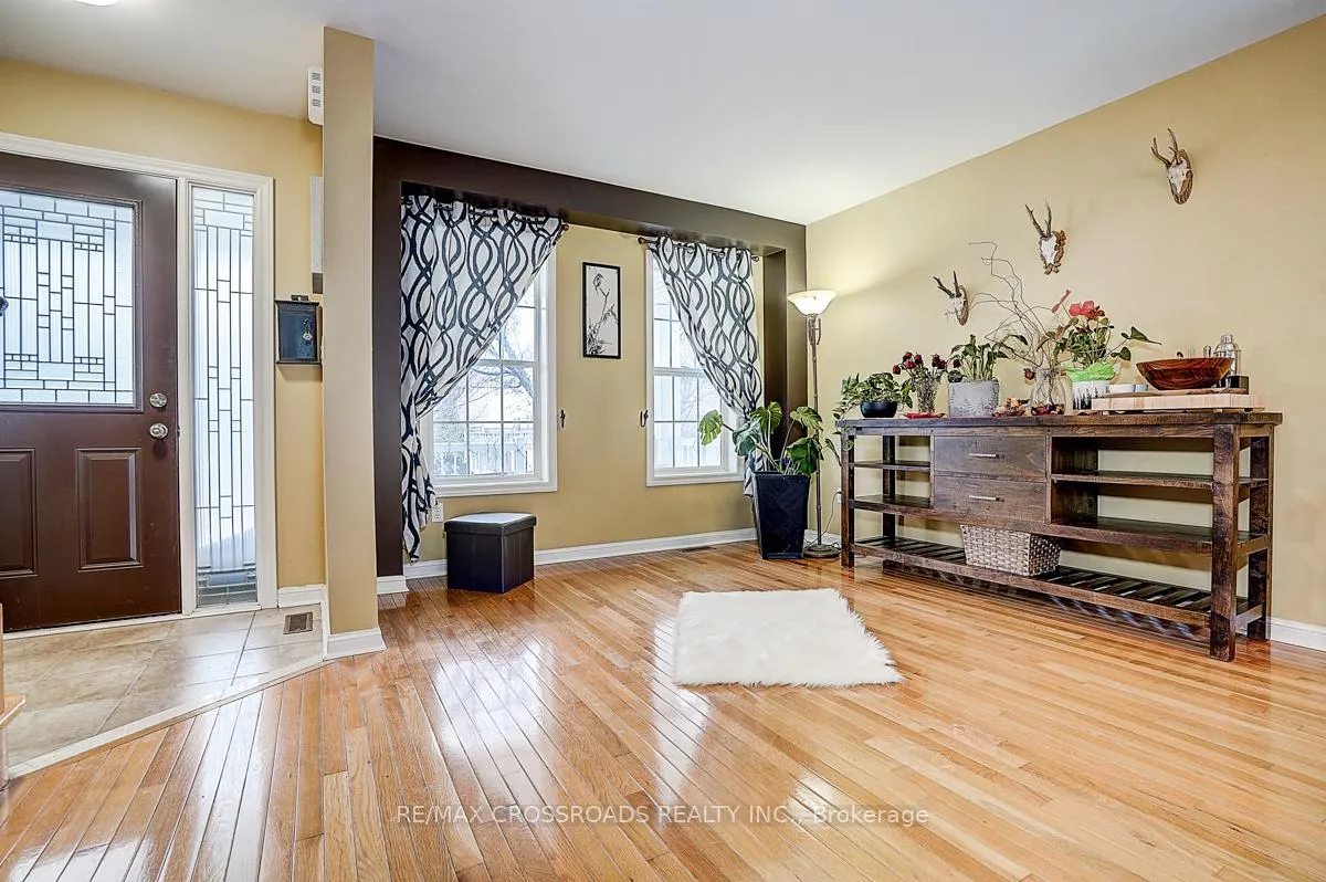 Photo 4 of 597 Caverhill Crescent, Milton, Clarke — HOMEH