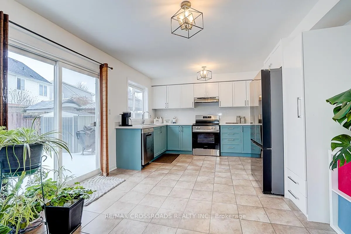 Photo 13 of 597 Caverhill Crescent, Milton, Clarke — HOMEH