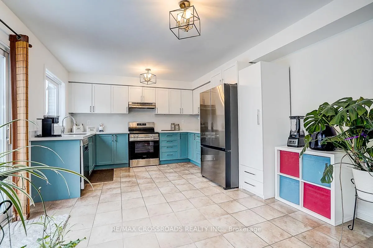 Photo 14 of 597 Caverhill Crescent, Milton, Clarke — HOMEH