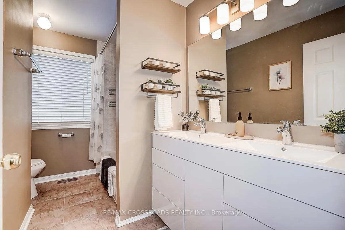 Photo 33 of 597 Caverhill Crescent, Milton, Clarke — HOMEH