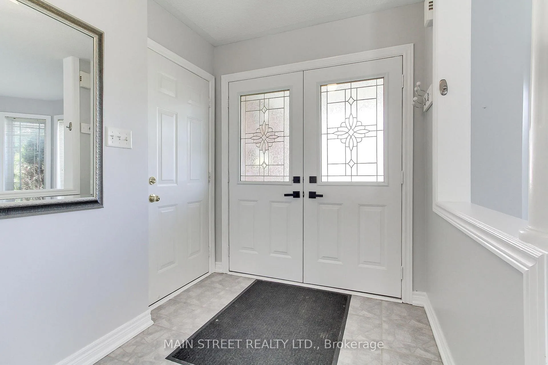 Photo 8 of 68 Wrendale Crescent, Georgina, Keswick South — HOMEH