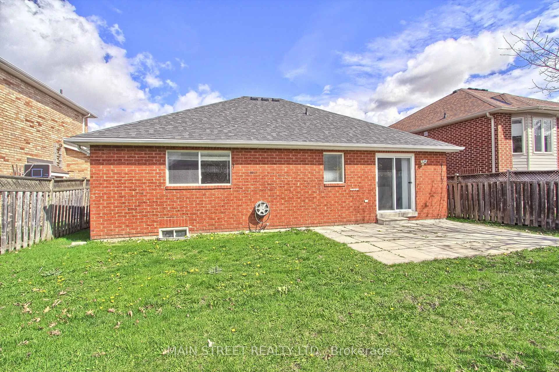 Photo 38 of 68 Wrendale Crescent, Georgina, Keswick South — HOMEH